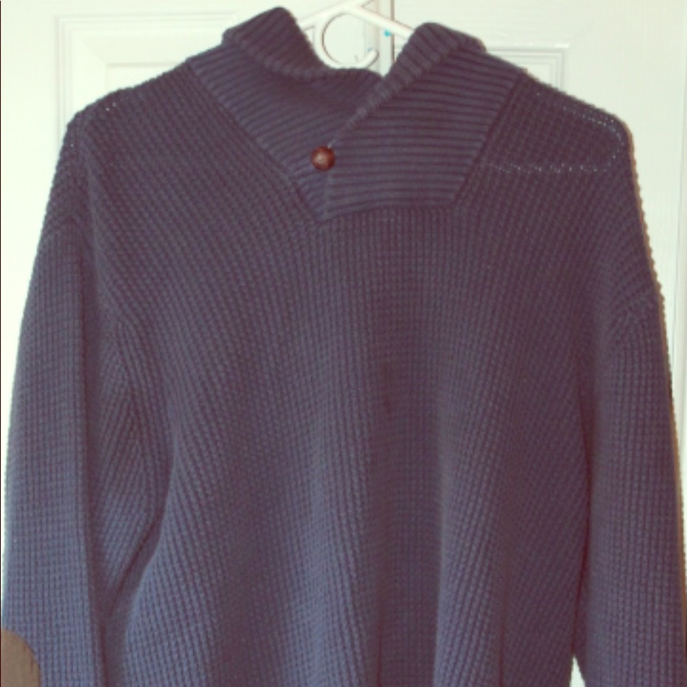 Cool blue’s knitted sweater gear